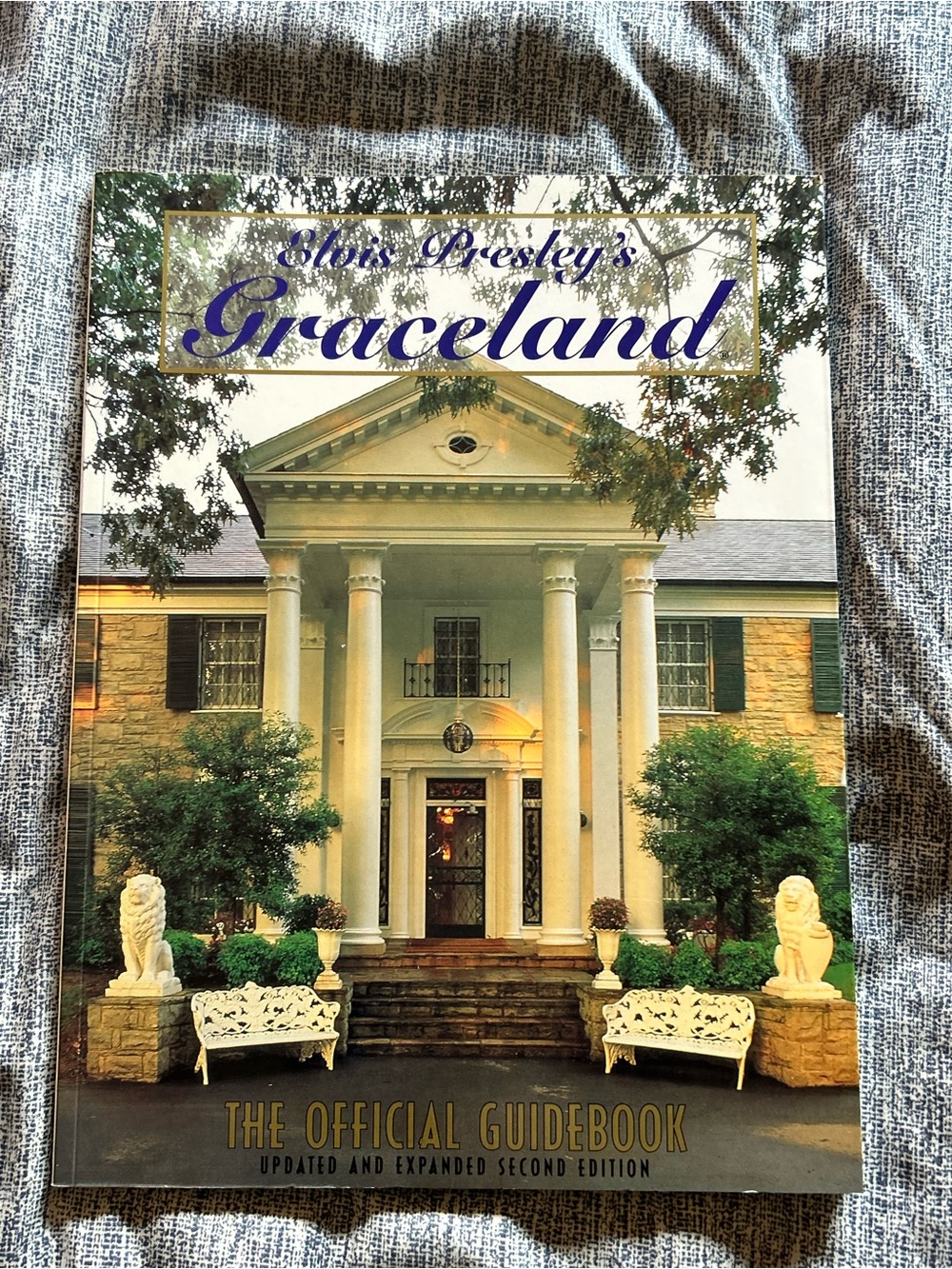 Elvis Presley’s Graceland Official Guidebook